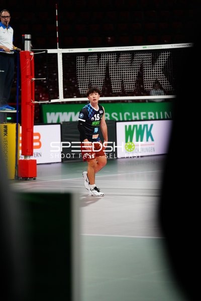 Keisuke Matsuo (15; WWK Volleys Herrsching) in Aktion