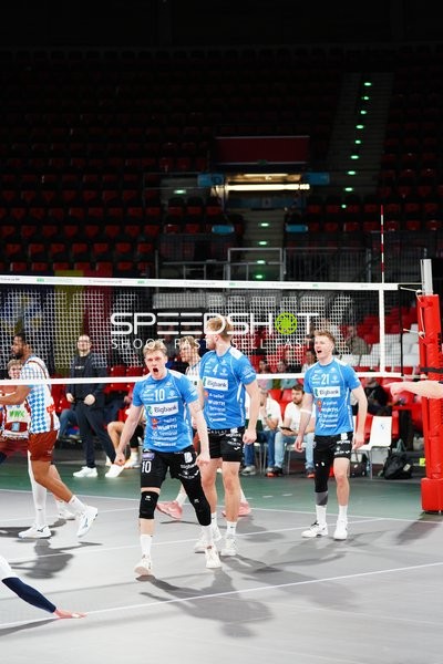 Spielszene mit Stefan Kaibald (10; BigBank Tartu) und Jack Williams (21; BigBank Tartu)