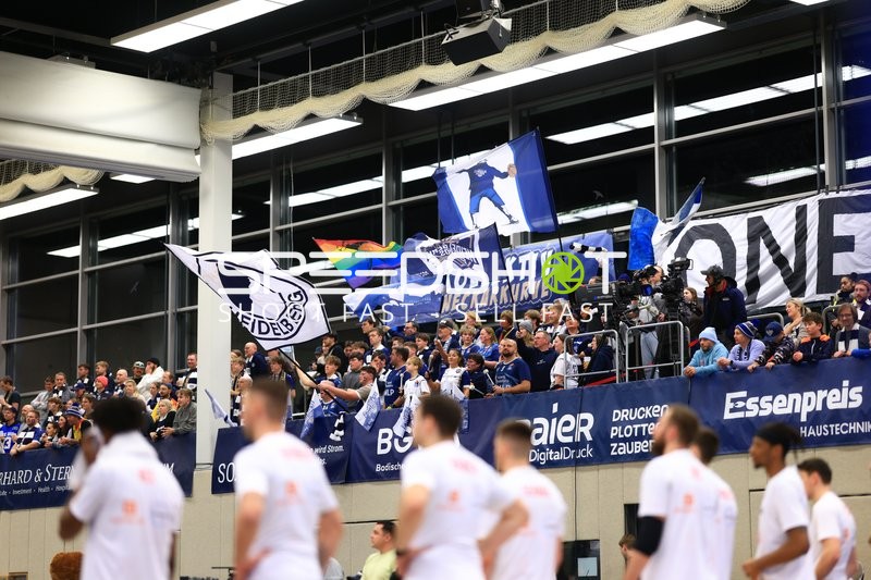 Fan-Szene in der GBG Halle
