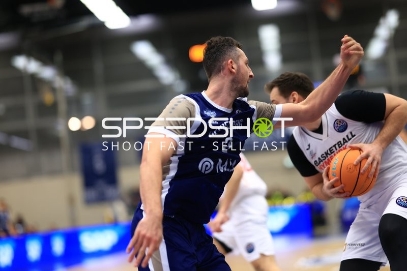 Paul Zipser (9; MLP Academics Heidelberg) in Aktion