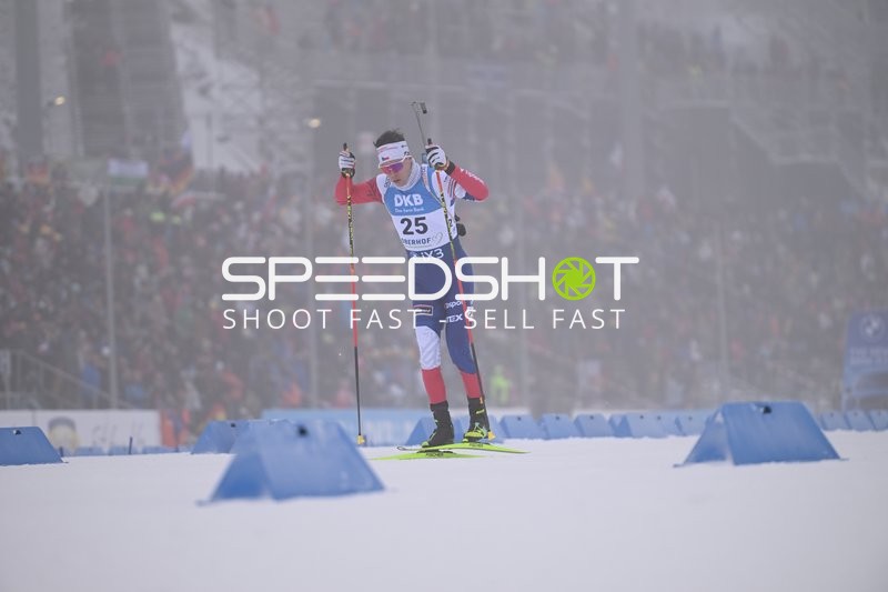 Sprint der Männer mit Mikulas KARLIK (25; Biathlon Männer)