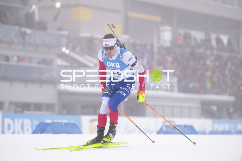 Sprint der Männer mit Michal KRCMAR (26; Biathlon Männer)