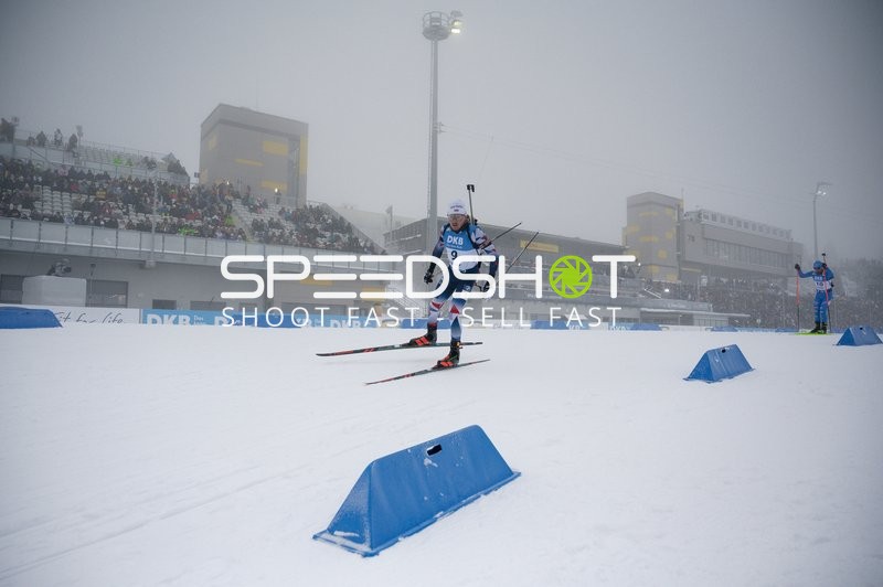 Sprint der Männer in Oberhof: Jacques JEFFERIES (9; Biathlon Männer) und Patrick BRAUNHOFER (10; Biathlon Männer) in Aktion