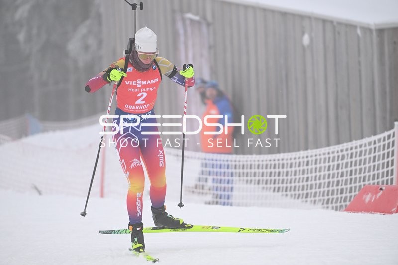 Sprint der Frauen: Alina STREMOUS (2; Biathlon Frauen) in Aktion