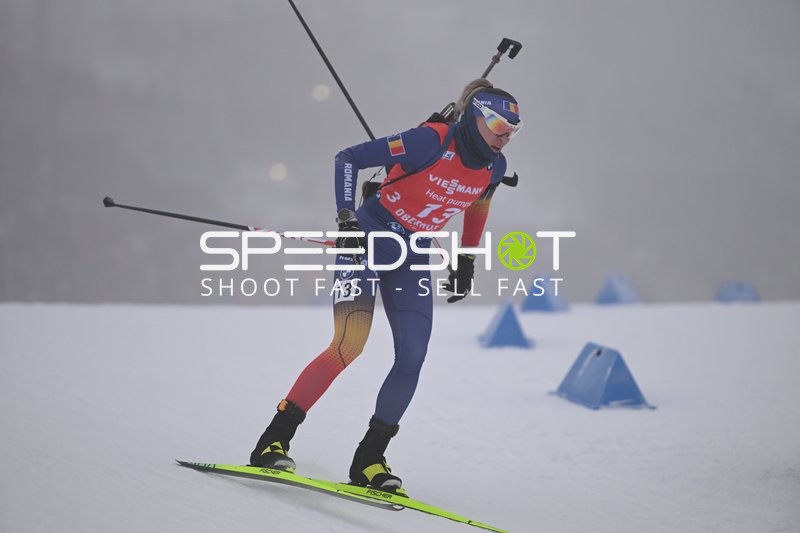 Sprint der Frauen: Anastasia TOLMACHEVA (13; Biathlon Frauen) in Aktion