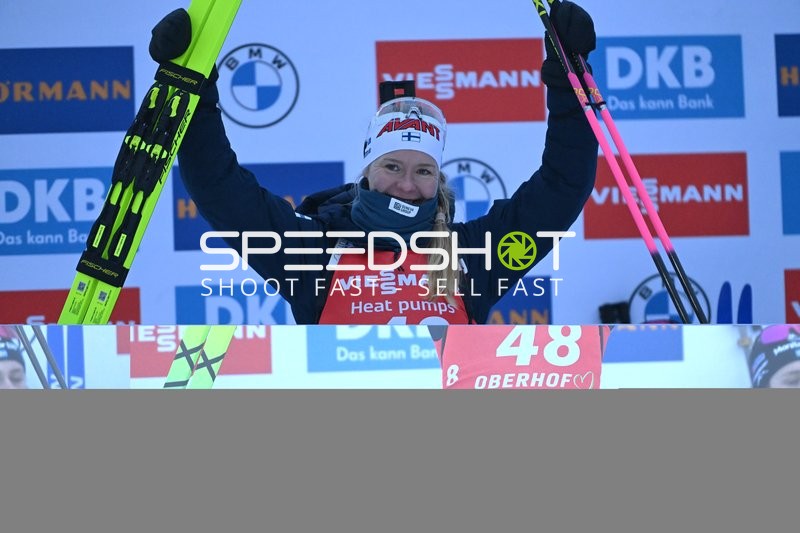 Hanna OEBERG jubelt in Oberhof