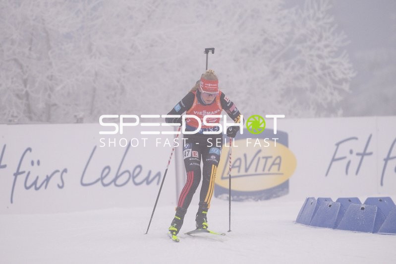 Sprint der Frauen: Julia TANNHEIMER (47; Biathlon Frauen) in Aktion