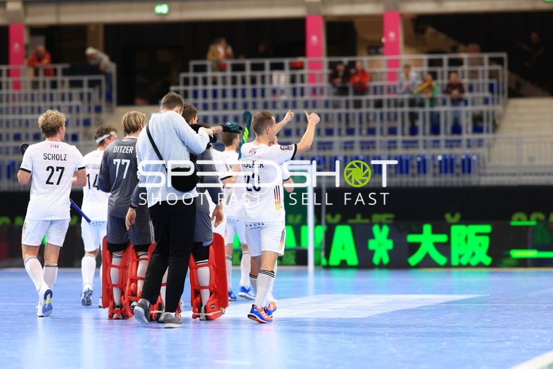 EuroHockey Indoor Championship 2026 - Jan-Philipp Fischer (23; Deutschland) zeigt Daumen hoch