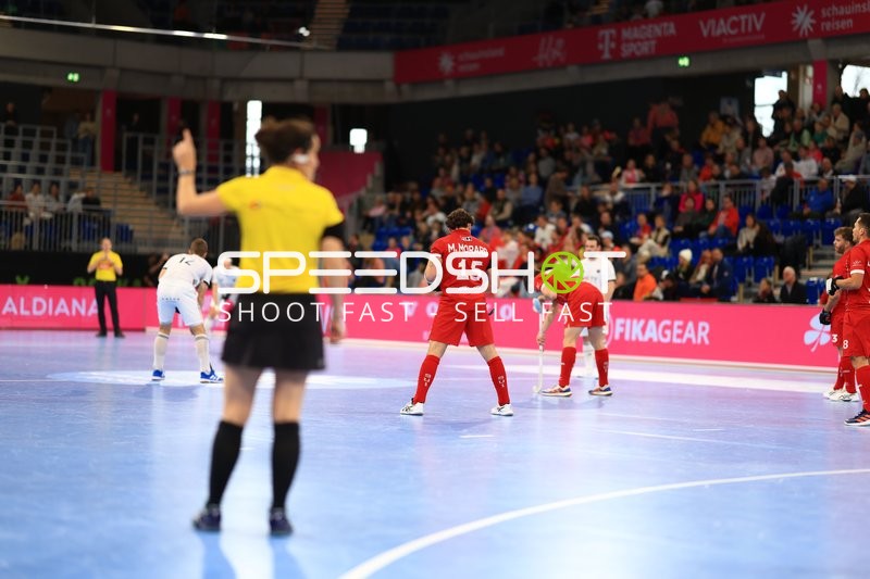 15; Schweiz vor Anstoß