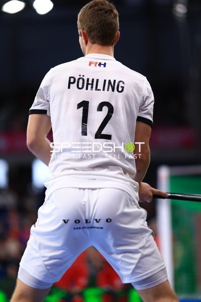 Anton Pöhling (12; Deutschland) mit Ball