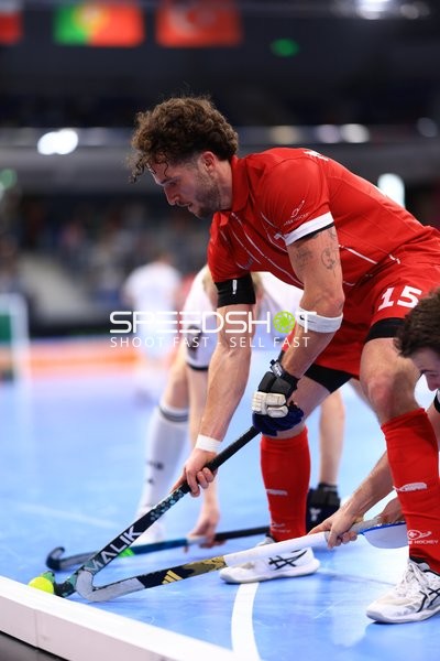 15; Schweiz im Zweikampf