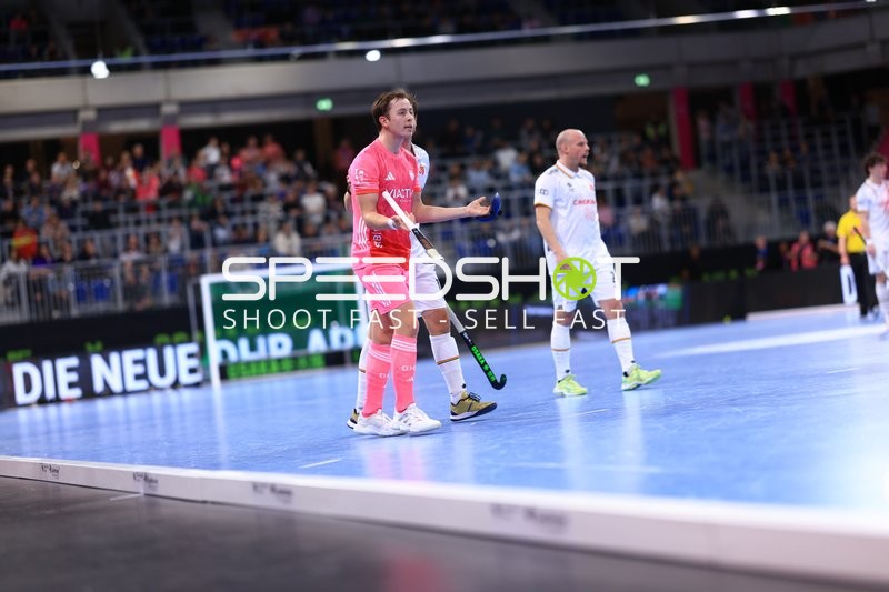 EuroHockey Indoor: Loris GRANDCHAMP (10; Schweiz) und Elias BRÖNNIMANN (11; Schweiz) auf dem Feld