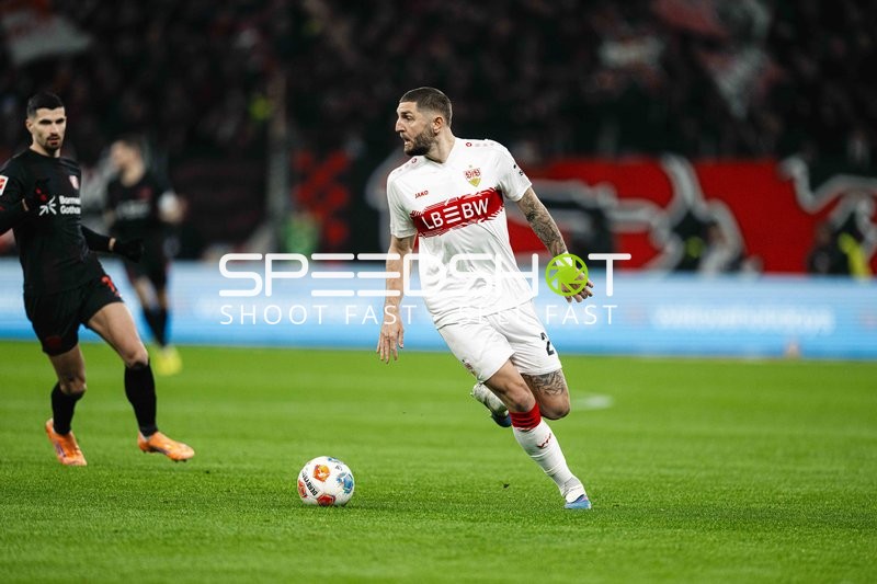 Spielszene mit Ballkontrolle