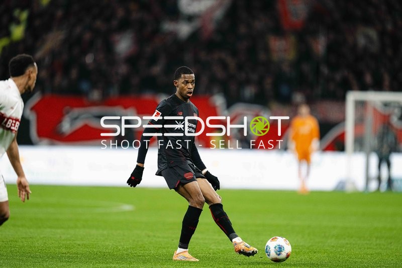 Spieler mit Ball in Aktion