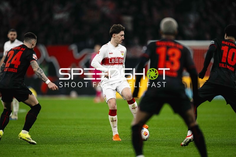 Spielszene mit Ballkontrolle