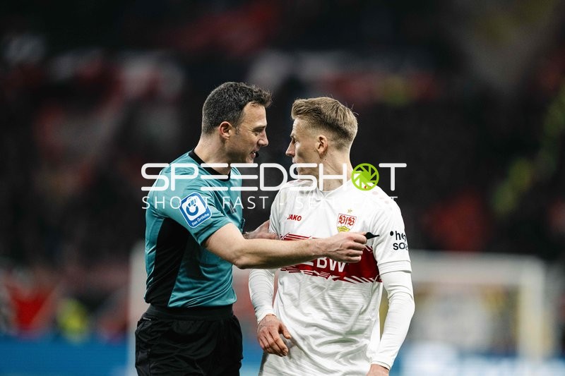 Schiedsrichter im Gespräch