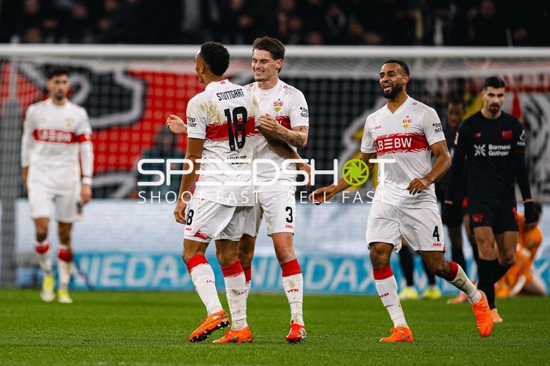 Spieler von VfB Stuttgart feiern