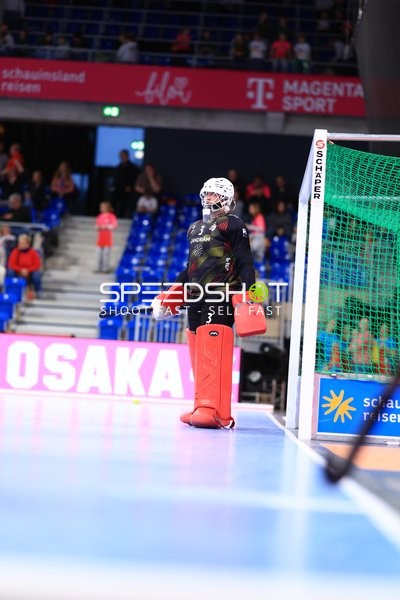 Romain HENET (3; Belgien) vor dem Tor