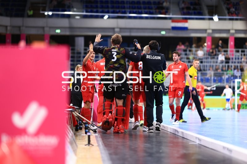 Gaëtan DYKMANS (25; Belgien) an der Seitenlinie