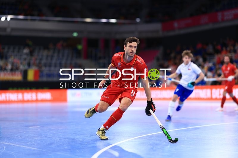 Philippe SIMAR (11; Belgien) mit Ball in Aktion