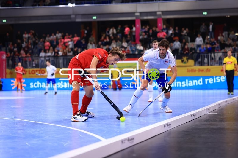 Martin SEEMANN (22; Tschechien) im Zweikampf