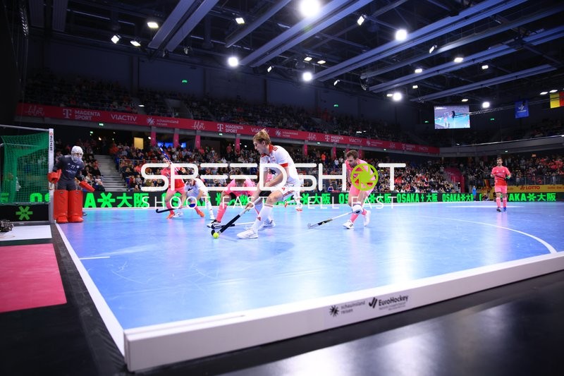 Maksymilian KOPERSKI (10; Polen) mit Ball im Angriff