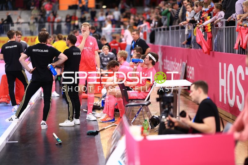 Spieler von Deutschland auf der Bank