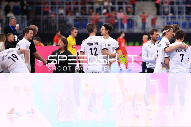 Anton Pöhling (12; Deutschland) und Anton Boeckel (8; Deutschland) nach dem Spiel