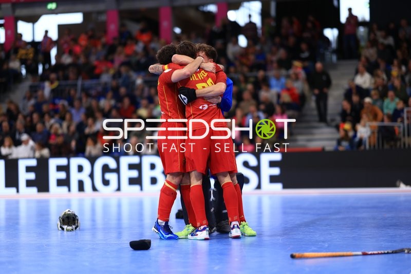 Jubel von Cesar CURIEL (7; Spanien), Ignacio ABAJO (14; Spanien) und Pere AMAT (27; Spanien)