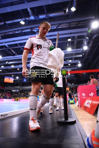 Marcin NYCKOWIAK (10; Österreich) am Spielfeldrand