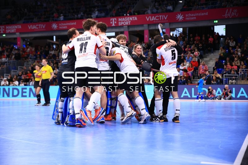 Feiernde Spieler von Österreich