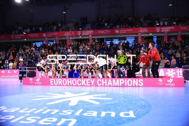 Feier nach EM-Titel Christoph SANDBICHLER (40; Österreich)