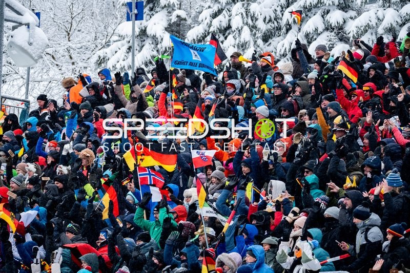 Zuschauerjubel bei Biathlon-Verfolgung