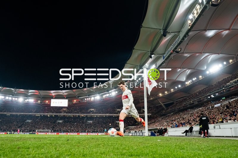 Eckstoß von Angelo Stiller (6; VfB Stuttgart)