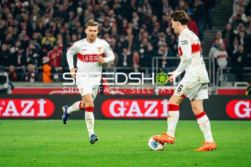 Spielszene mit Maximilian Mittelstädt (7; VfB Stuttgart)