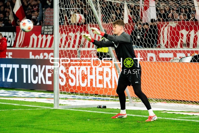 Torwart Alexander Nübel (33; VfB Stuttgart) in Aktion