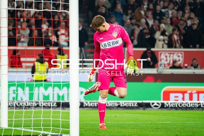 Torwart Alexander Nübel (33; VfB Stuttgart) in Aktion