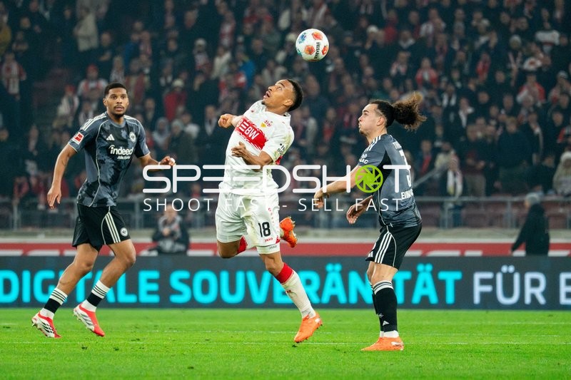 Luftduell um den Ball