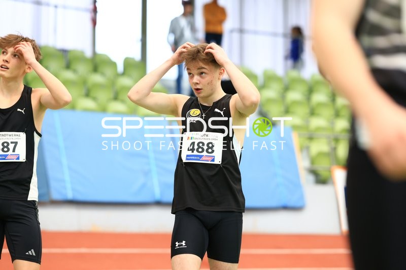 Athleten mit Startnummern 488 und 487