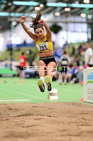 Startnummer 769 beim Weitsprung
