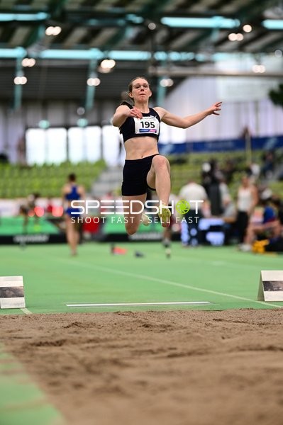 Startnummer 195 beim Weitsprung