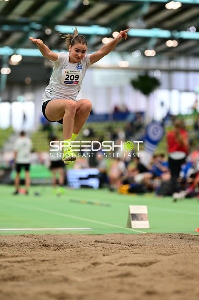 Startnummer 209 beim Weitsprung
