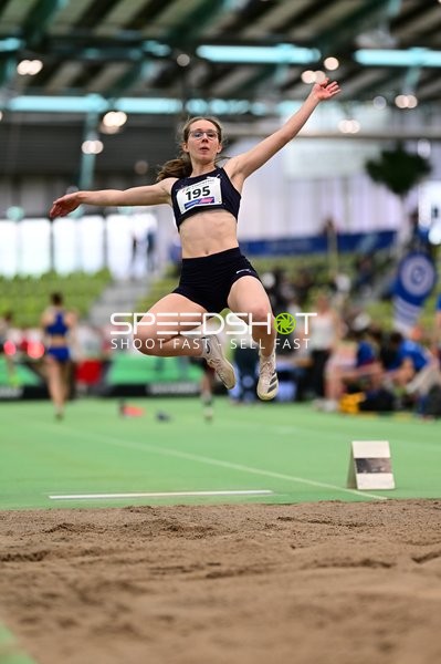 Startnummer 195 beim Weitsprung