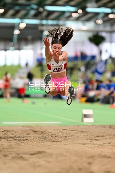 Startnummer 706 beim Weitsprung