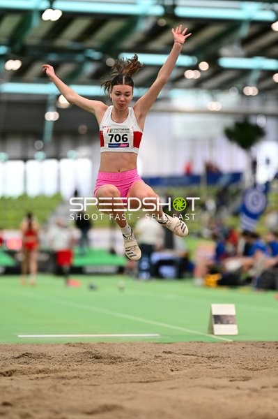 Startnummer 706 beim Weitsprung