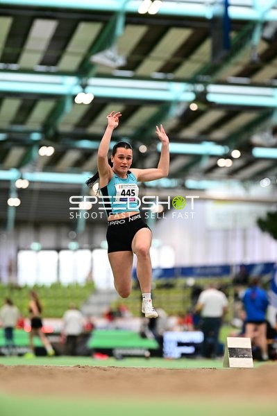 Startnummer 445 beim Weitsprung