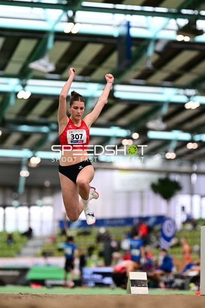 Startnummer 307 beim Weitsprung