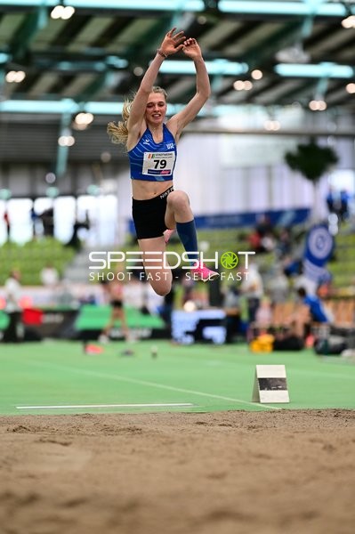 Startnummer 79 beim Weitsprung