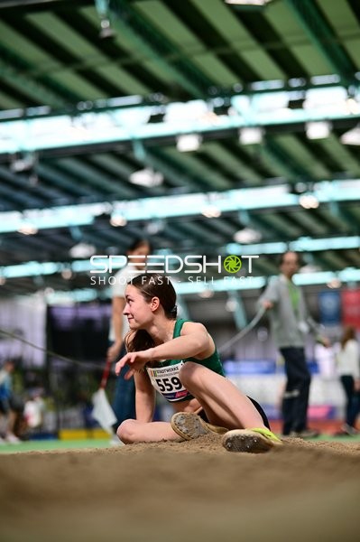 Athletin mit Startnummer 559 im Glaspalast