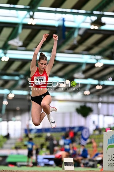 Athletin 307 beim Weitsprung